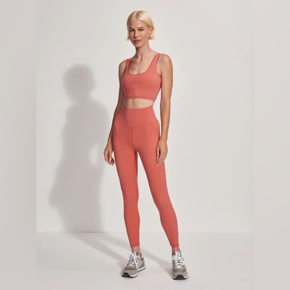 VARLEY// SHAPE HIGH RISE LEGGINGS IN MINERAL RED